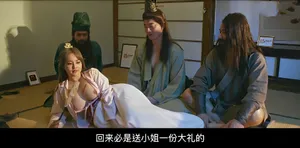 Lén lút thủ dâm trong nhà tắm bị anh người yêu phát hiện