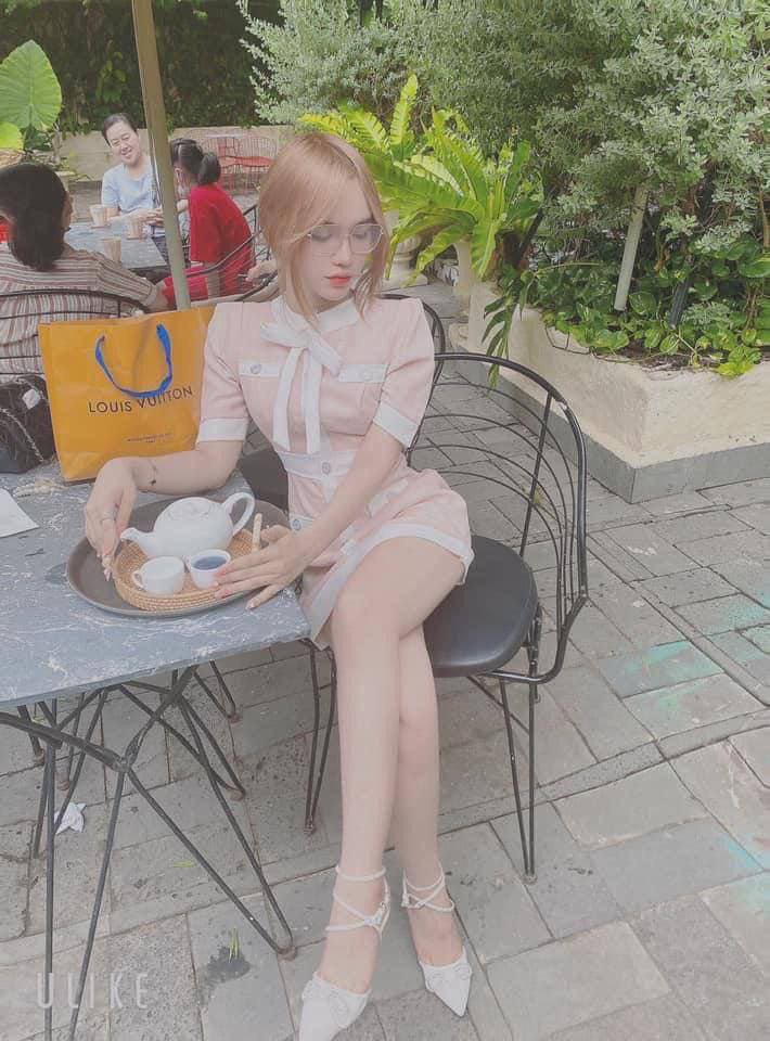 Kỷ niệm mùa hè khó quên với cấp trên ở clb mỹ thuật mà tôi ngưỡng mộ